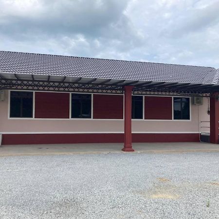 Zana Homestay Pasir Puteh Luaran gambar