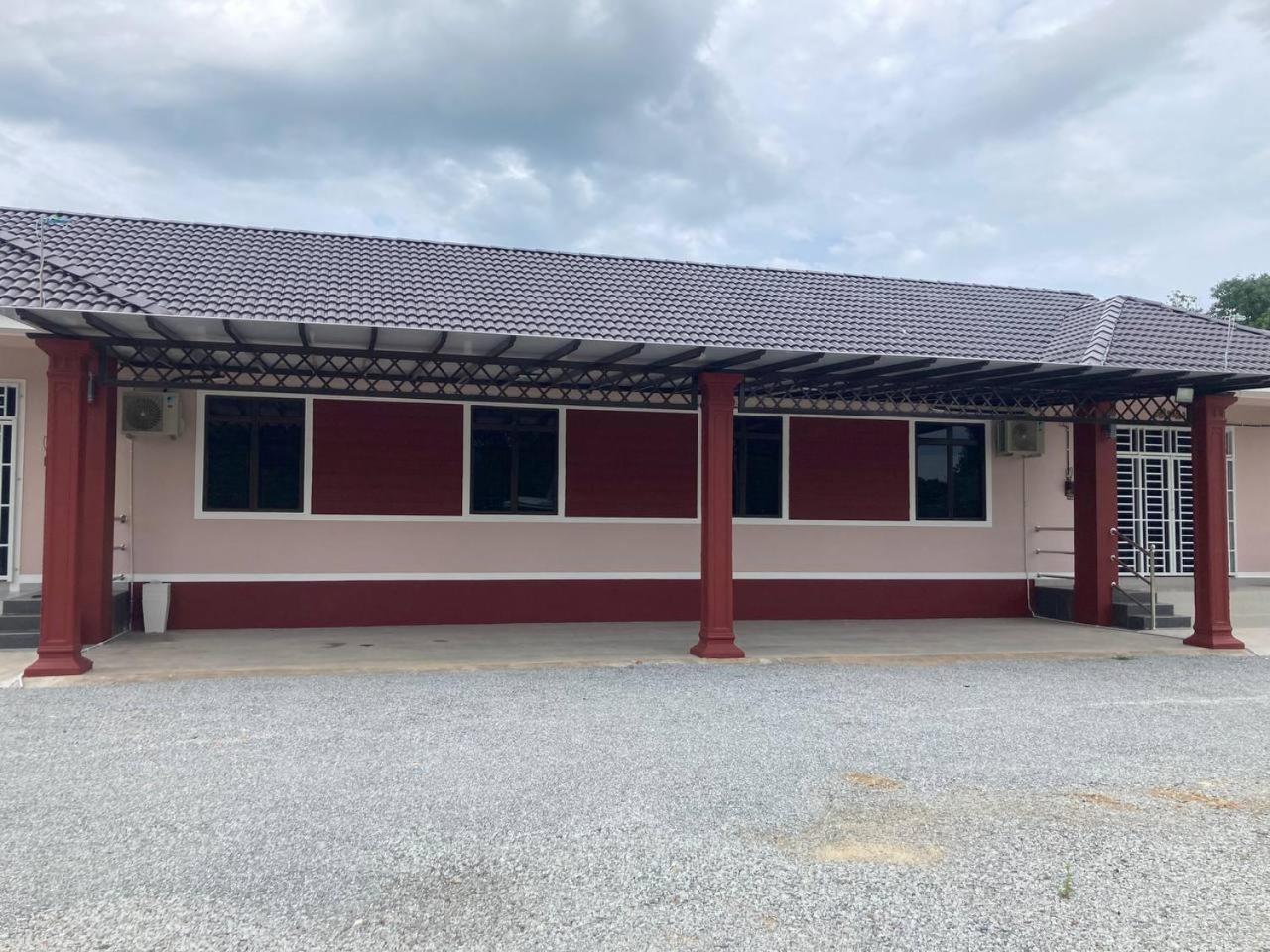 Zana Homestay Pasir Puteh Luaran gambar