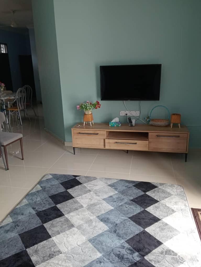 Zana Homestay Pasir Puteh Luaran gambar